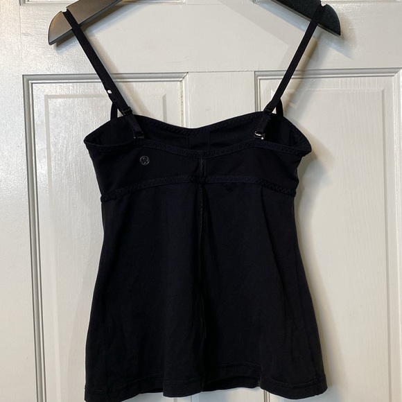 Lululemon Workout Set of 4 | Size 0 leggings, Size 4 tanks in GUC - Picture 12 of 13